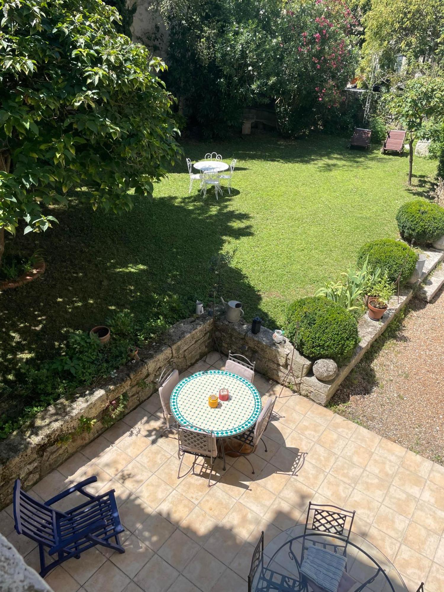 Appartement Avec Acces Piscine Et Jardin Dans Hotel Particulier 네라끄 외부 사진